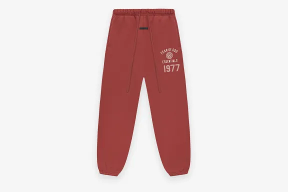 Essential 1977 Fleece Sweatpant Crimson Essential 1977 Fleece Sweatpant Crimson